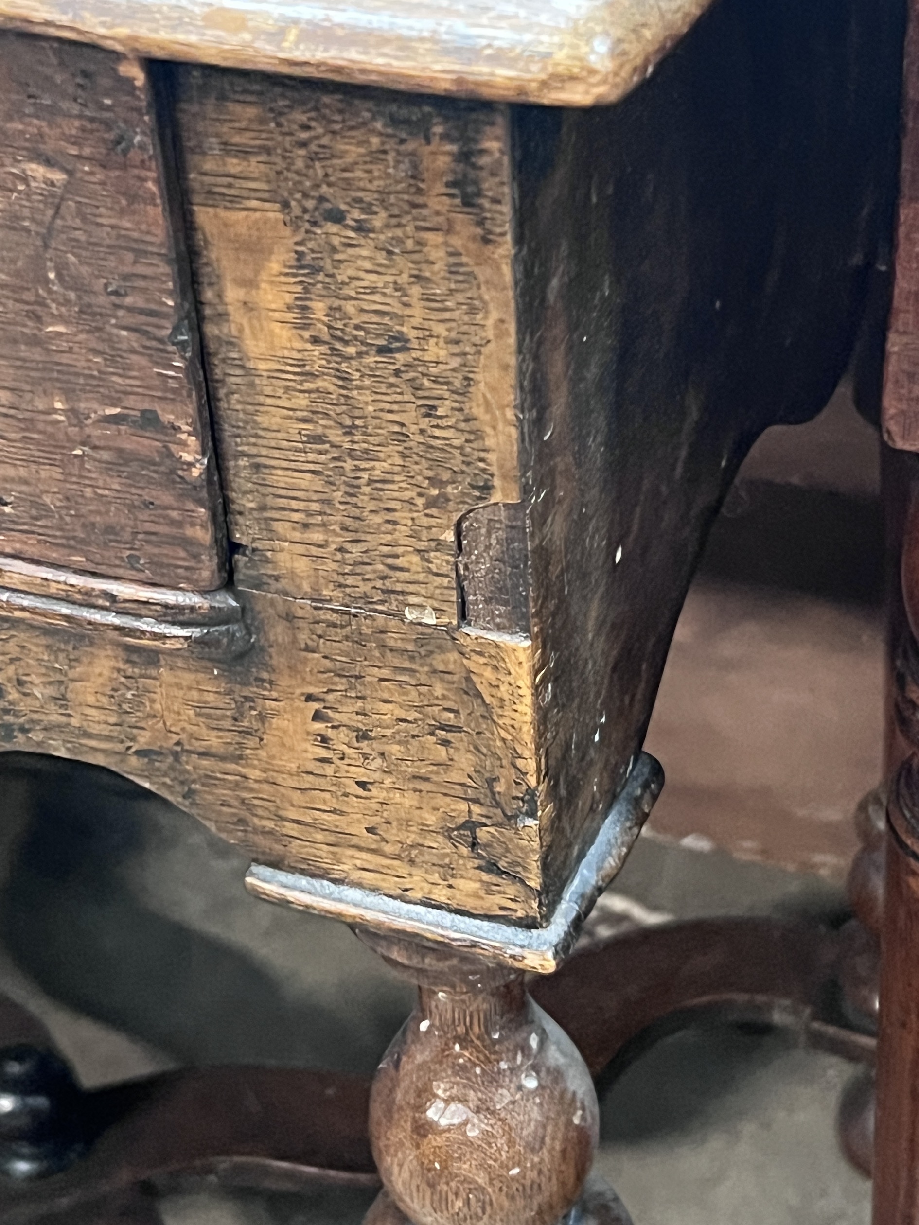 A William and Mary style oak side table, width 67cm, depth 50cm, height 68cm